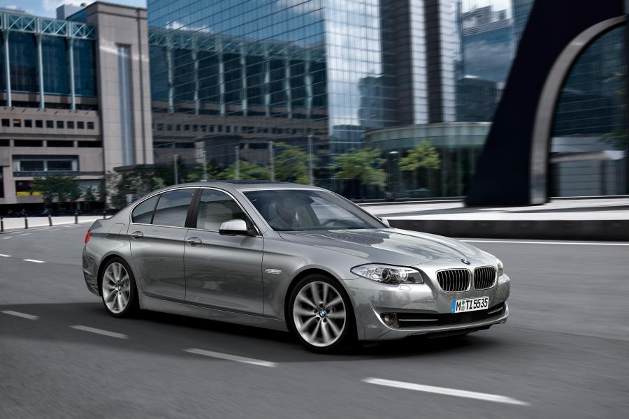  BMW 5-Series 2010 года  (фото 94 из 117)